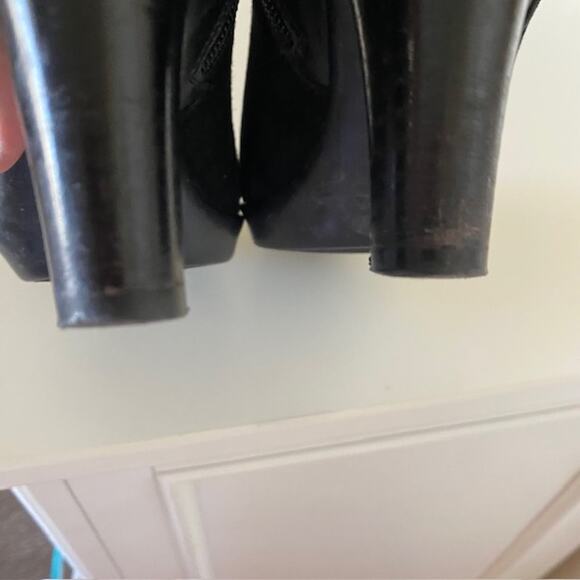 Aquatalia by Marvin K Black Leather Suede Ankle Boots Buckle 3" Heel Women's 6B - Picture 12 of 13